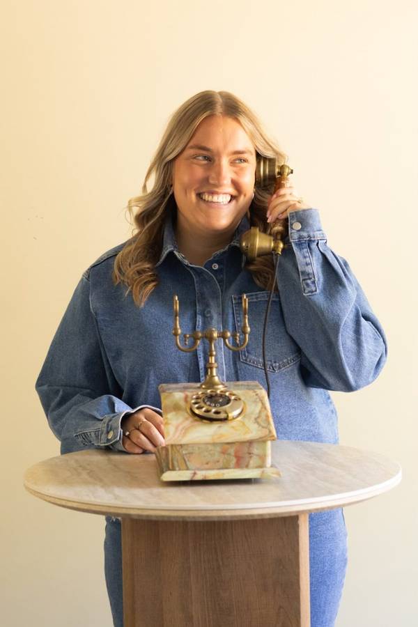Julz aan de telefoon